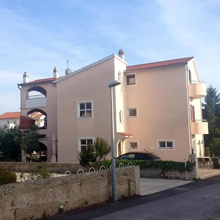 Appartamento By The Sea Brodarica, - 15588 *