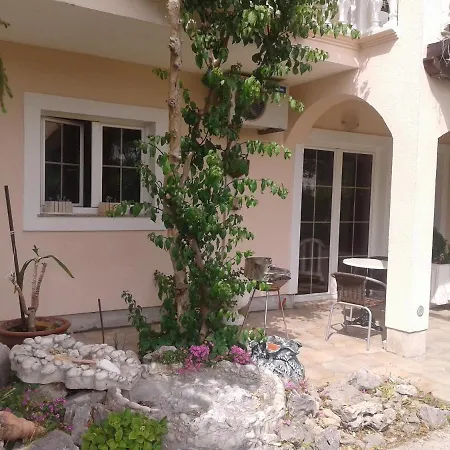 Appartamento By The Sea Brodarica, - 15588